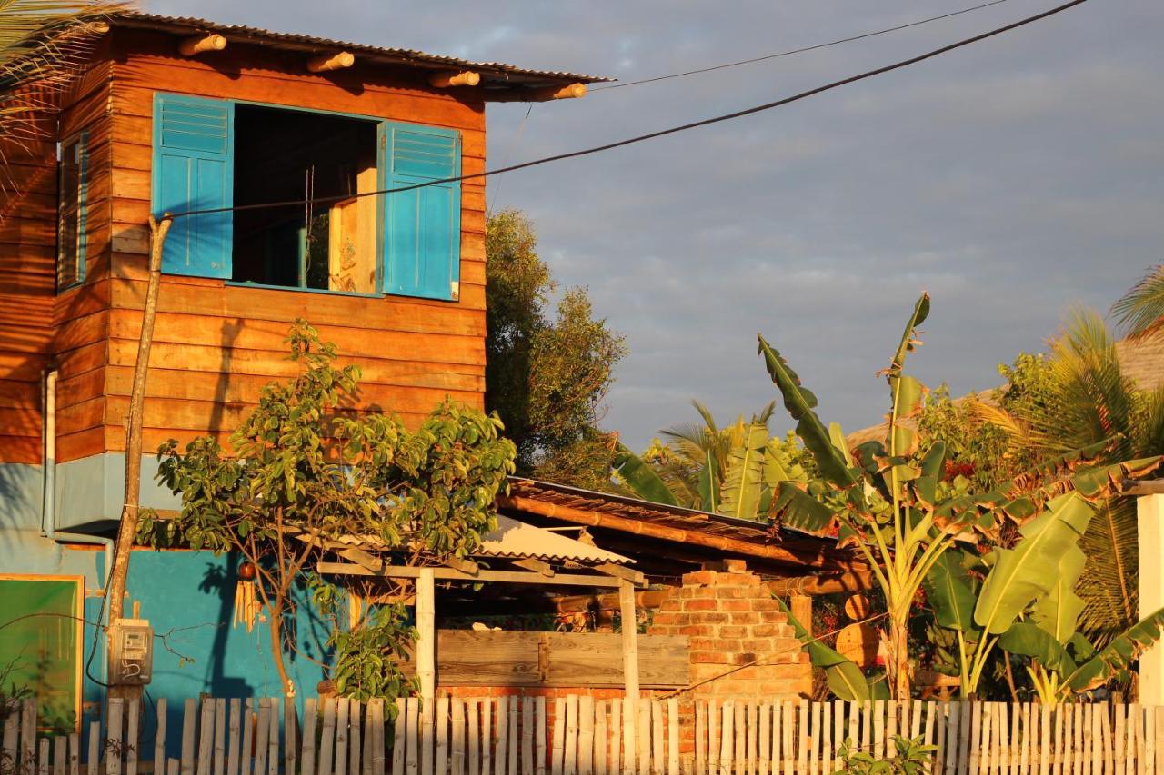 Hostal Puerto Engabao "El Surf Shelter" Ngoại thất bức ảnh